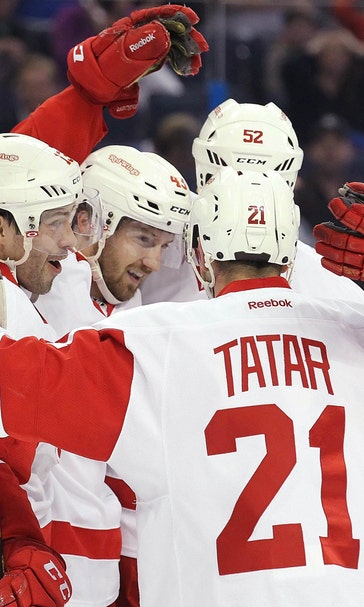 Surging Wings try to stay hot against Avalanche